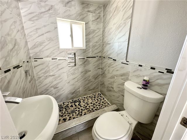 2404 Saint George Street, North Las Vegas, NV 89030