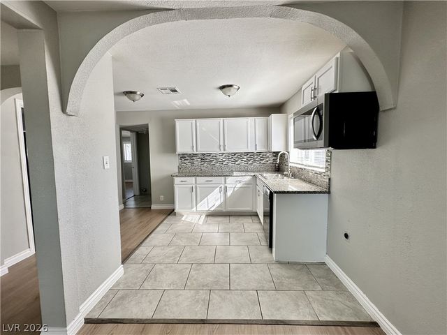 2404 Saint George Street, North Las Vegas, NV 89030