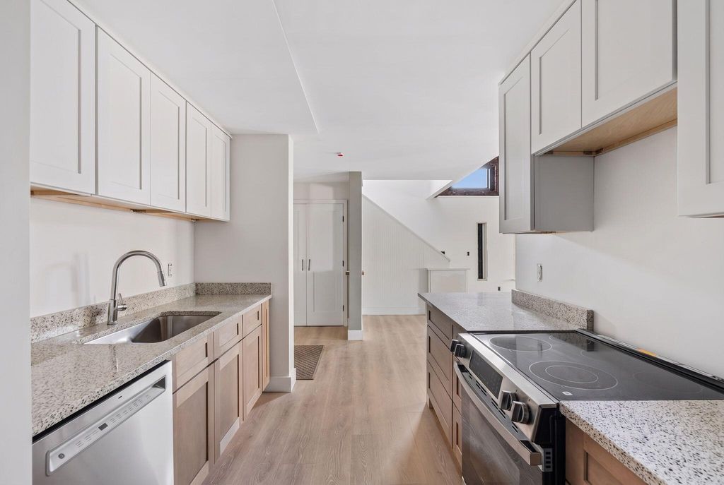 18 Ocean Street A6, South Portland, ME 04106 — photo 4