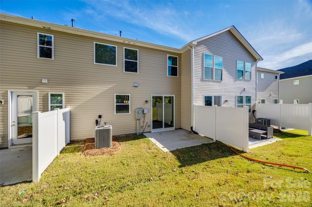 1351 Southern Sugar Drive, Charlotte, NC 28262