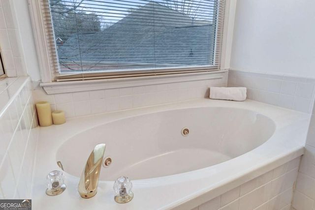 5456 Brooke Ridge Drive, Atlanta, GA 30338