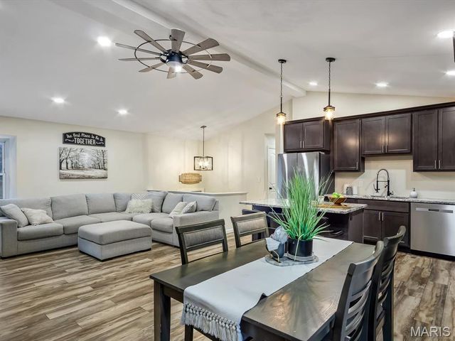 2010 Raintree Trail, Collinsville, IL 62234