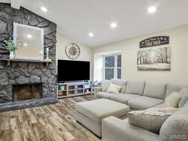 2010 Raintree Trail, Collinsville, IL 62234