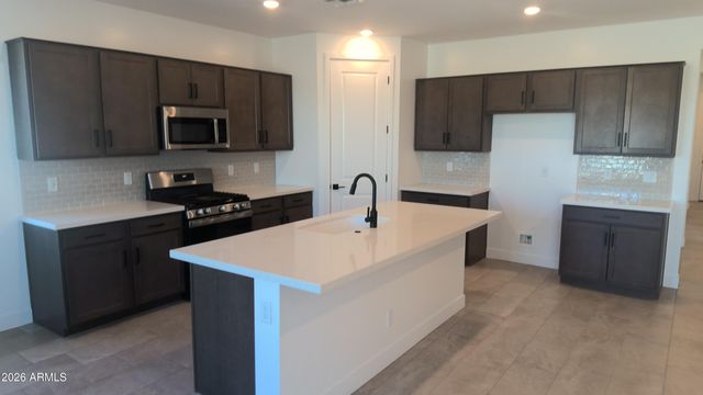 15170 W GRAY FOX Trail, Surprise, AZ 85387