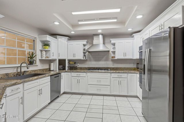 6301 NATALICIO Lane, El Paso, TX 79912