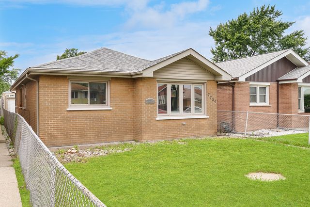 7734 Melvina Avenue, Burbank, IL 60459
