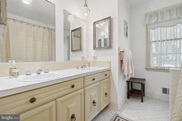17517 SKYLINE DR, Ashton, MD 20861