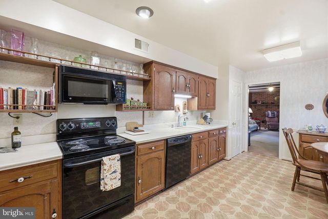 17517 SKYLINE DR, Ashton, MD 20861