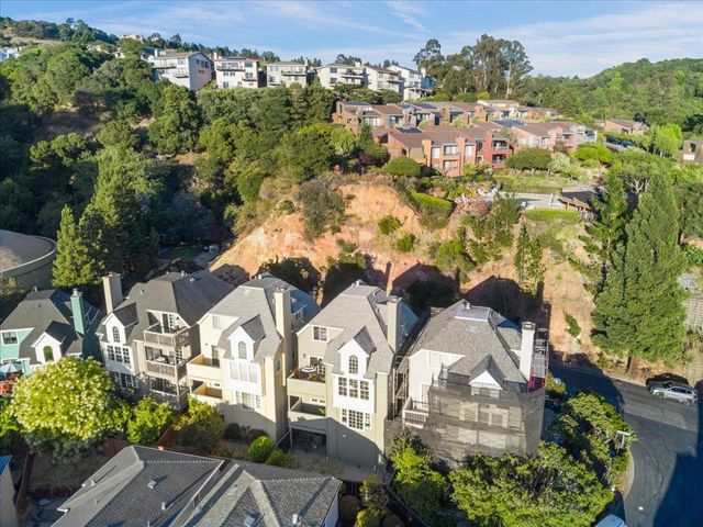 4431 Terrabella Way, Oakland, CA 94619