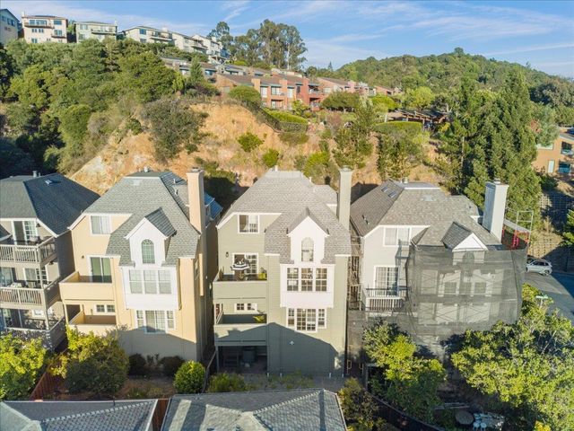 4431 Terrabella Way, Oakland, CA 94619