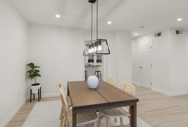 4431 Terrabella Way, Oakland, CA 94619