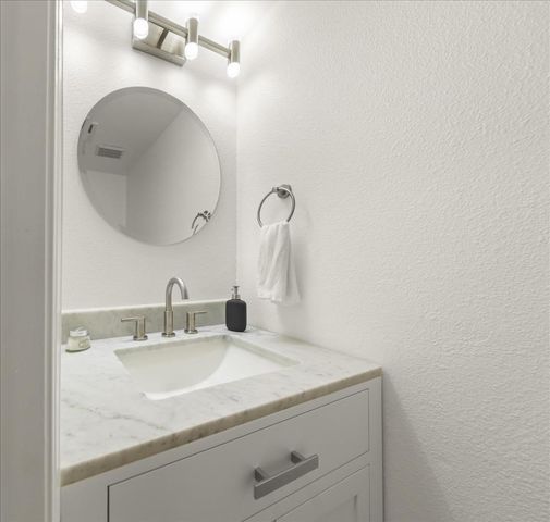4431 Terrabella Way, Oakland, CA 94619