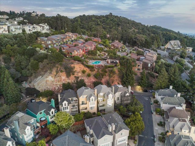 4431 Terrabella Way, Oakland, CA 94619