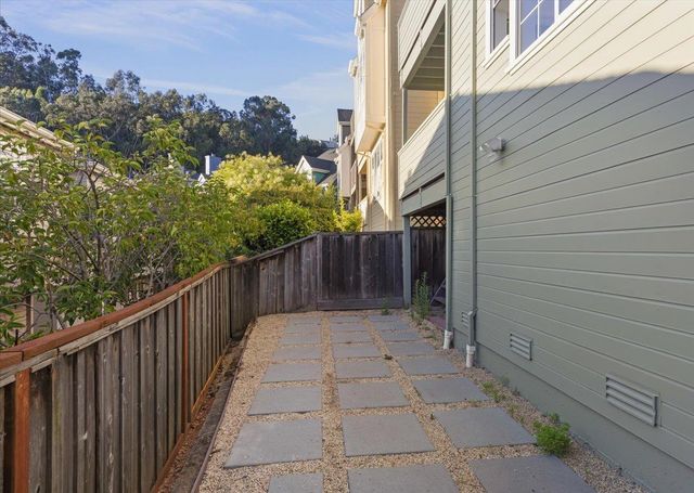 4431 Terrabella Way, Oakland, CA 94619