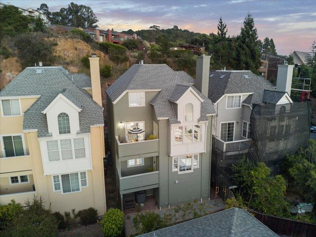 4431 Terrabella Way, Oakland, CA 94619