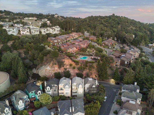 4431 Terrabella Way, Oakland, CA 94619