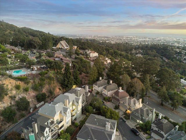 4431 Terrabella Way, Oakland, CA 94619