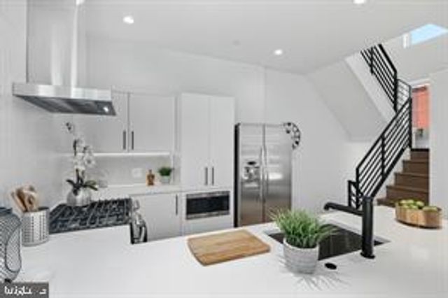 1331 S BANCROFT ST, Philadelphia, PA 19146