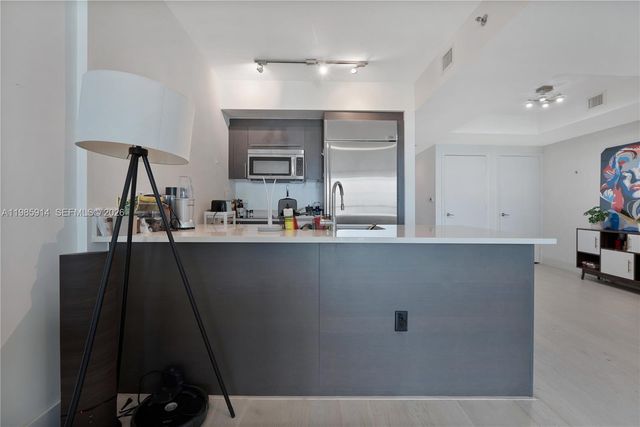 500 Brickell Ave 2000, Miami, FL 33131