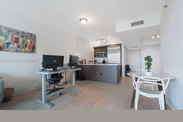 500 Brickell Ave 2000, Miami, FL 33131