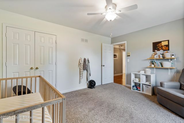 305 Lake Forest Pkwy, Louisville, KY 40245