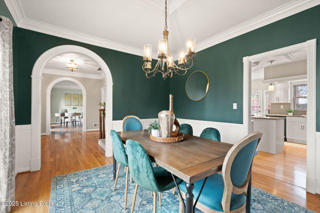 305 Lake Forest Pkwy, Louisville, KY 40245