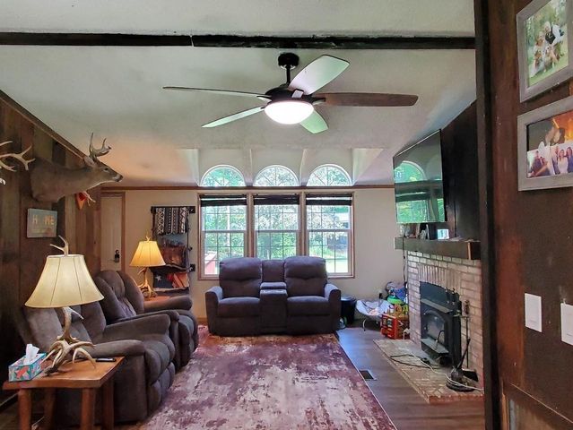 W8297 COUNTY RD I, Clintonville, WI 54929