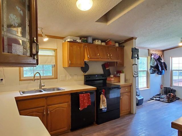 W8297 COUNTY RD I, Clintonville, WI 54929