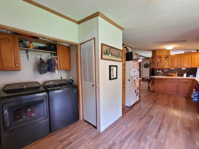 W8297 COUNTY RD I, Clintonville, WI 54929