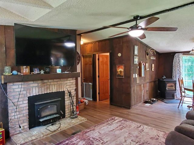 W8297 COUNTY RD I, Clintonville, WI 54929