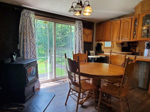 W8297 COUNTY RD I, Clintonville, WI 54929