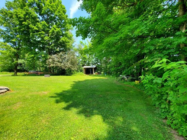 W8297 COUNTY RD I, Clintonville, WI 54929