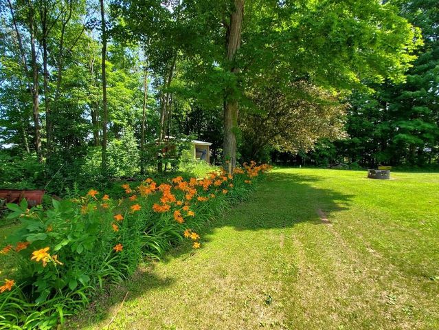 W8297 COUNTY RD I, Clintonville, WI 54929