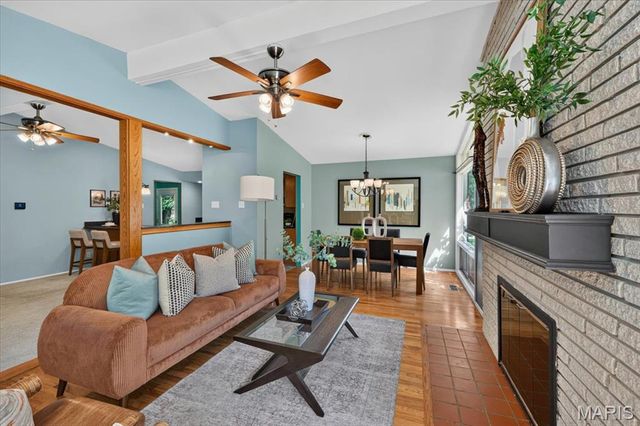 15 Bal Harbour Drive, St Louis, MO 63146