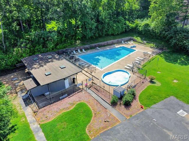 15 Bal Harbour Drive, St Louis, MO 63146