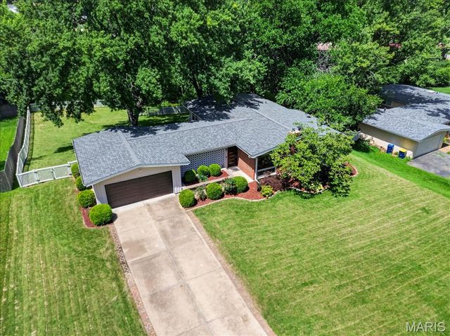 15 Bal Harbour Drive, St Louis, MO 63146