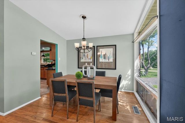 15 Bal Harbour Drive, St Louis, MO 63146
