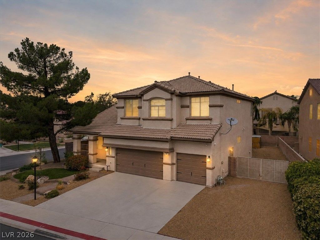 7501 Trickling Wash Drive, Las Vegas, NV 89131 — photo 3