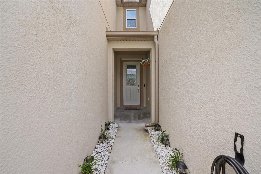 Image 2 of property listing at 11814 SKY ACRES TERRACE, Bradenton, FL 34211