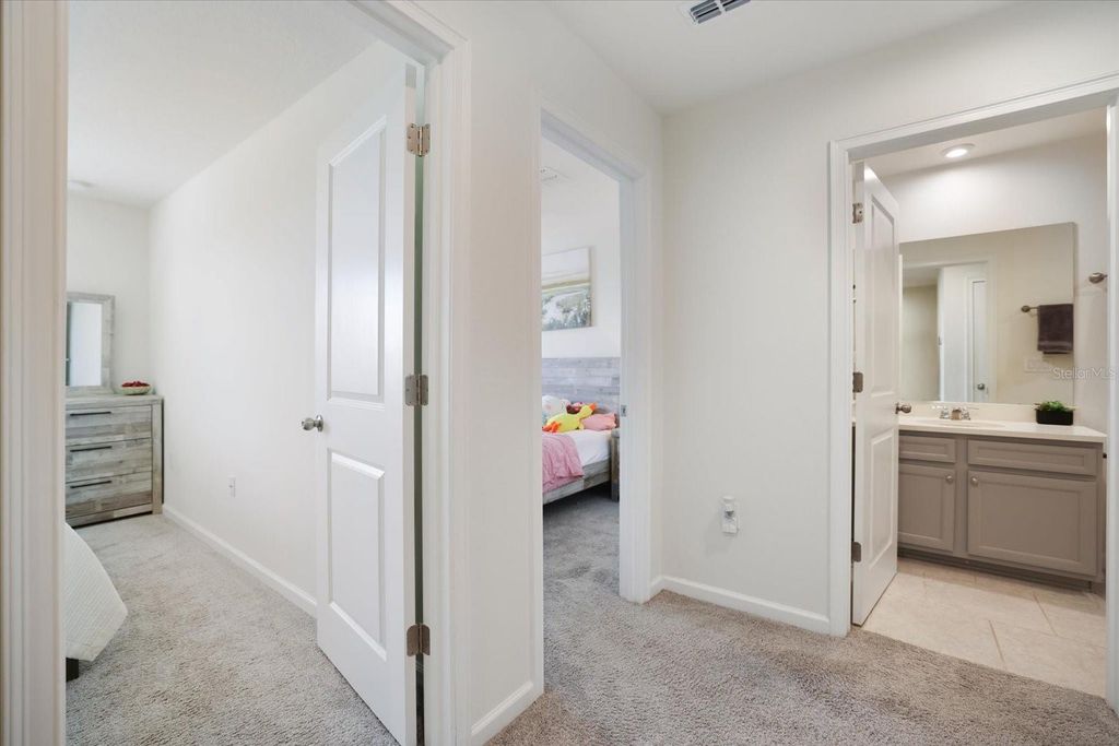 Image 17 of property listing at 11814 SKY ACRES TERRACE, Bradenton, FL 34211
