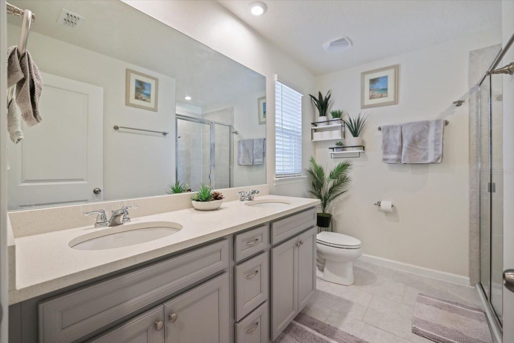 Image 21 of property listing at 11814 SKY ACRES TERRACE, Bradenton, FL 34211