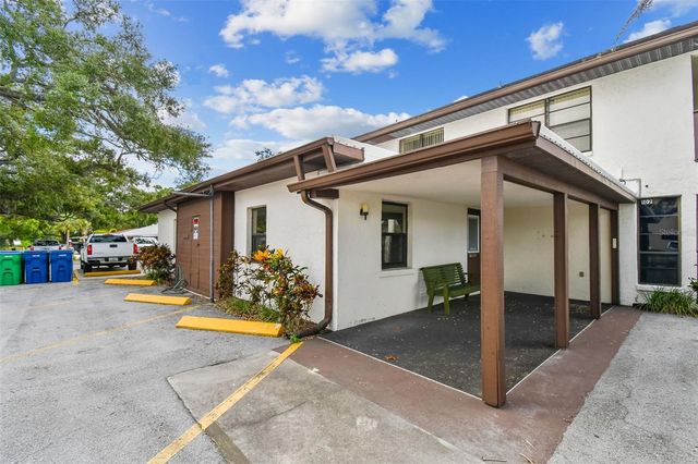 8423 SEMINOLE BOULEVARD 202, Seminole, FL 33772