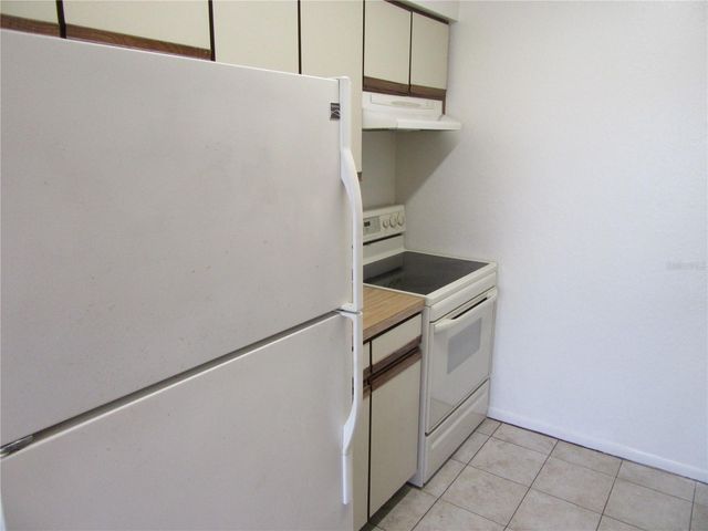 8423 SEMINOLE BOULEVARD 202, Seminole, FL 33772