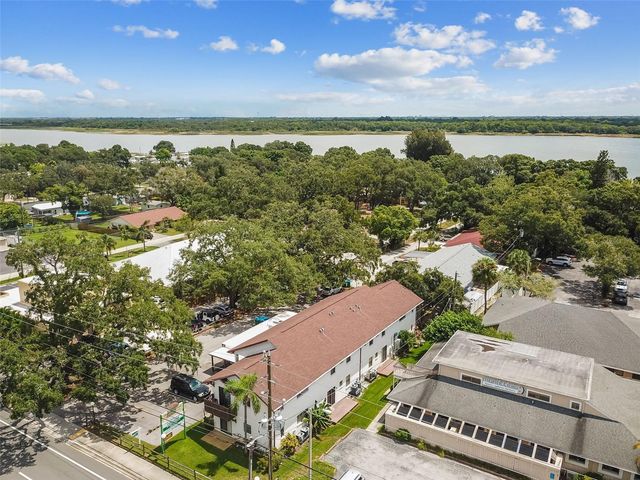 8423 SEMINOLE BOULEVARD 202, Seminole, FL 33772