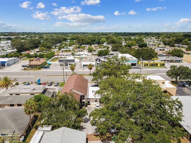 8423 SEMINOLE BOULEVARD 202, Seminole, FL 33772