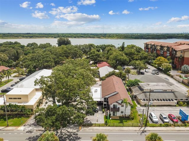 8423 SEMINOLE BOULEVARD 202, Seminole, FL 33772