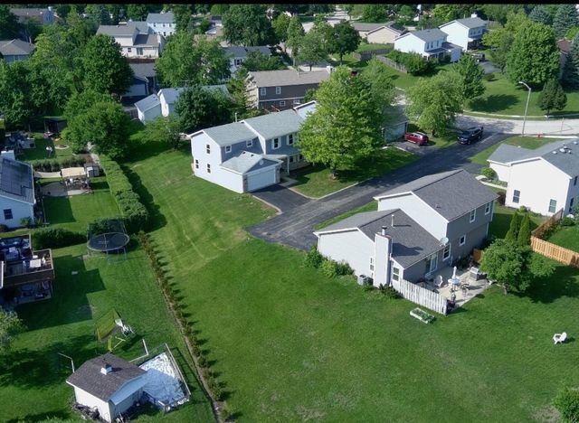 342 Country Lane, Algonquin, IL 60102