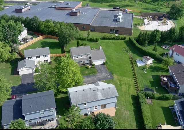 342 Country Lane, Algonquin, IL 60102