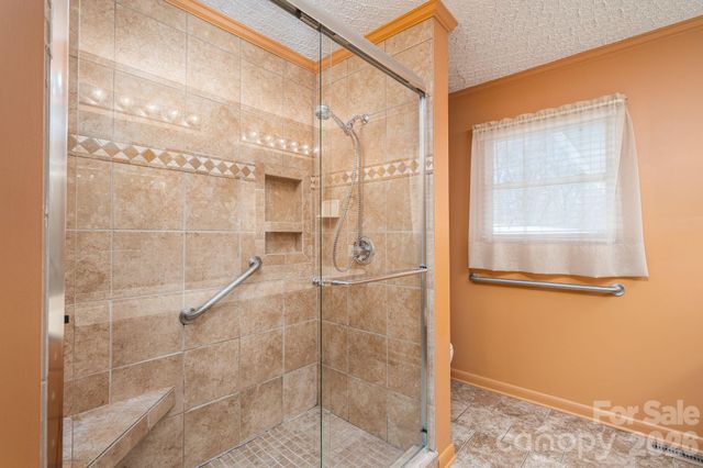 608 N State Street, Lincolnton, NC 28092