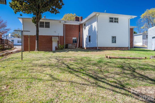 608 N State Street, Lincolnton, NC 28092